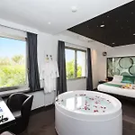 Jc Contemporary 4*