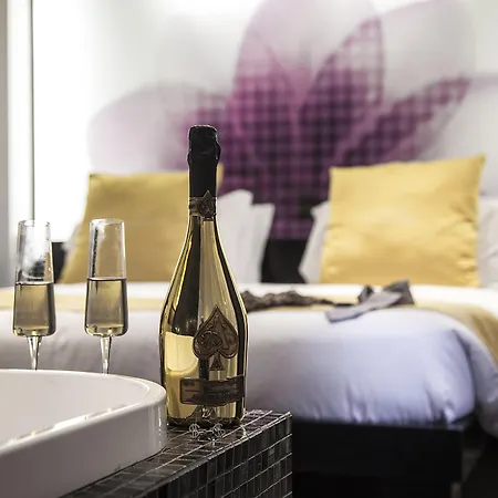 Jc Contemporary Hotel 4*