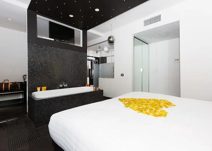 Hotell Jc Contemporary 4*