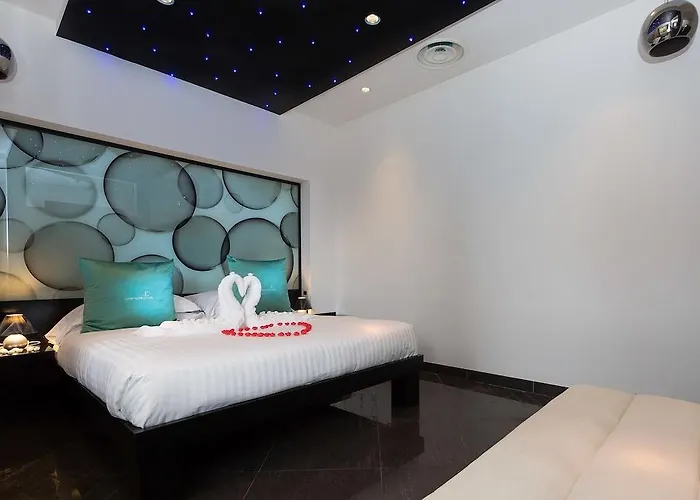 Hotell Jc Contemporary 4*